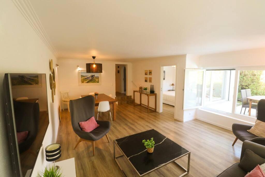 Cascais Getaway With A Shared Pool Apartman Kültér fotó